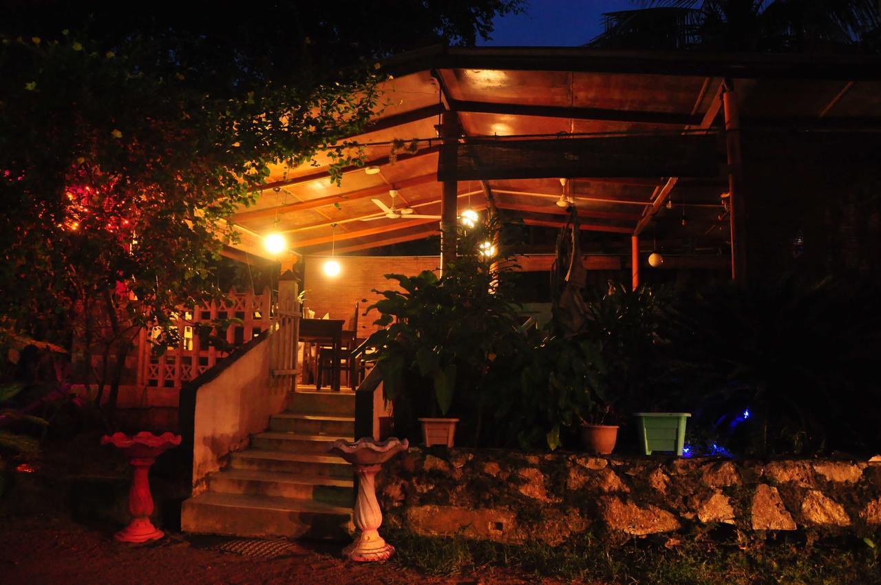 Mama'S Place Mirissa Exterior foto